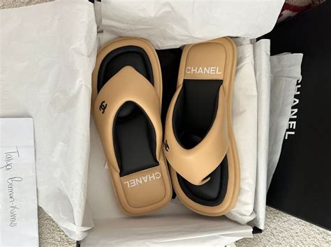 chanel flip flops price